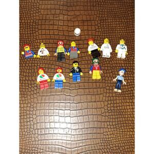 Lot of 9 Lego People